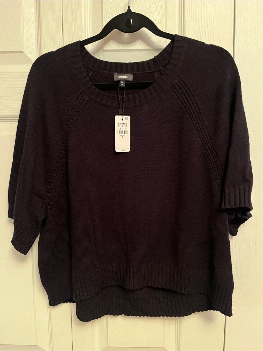 NEW NWT plush fall Express Black Short-Sleeve Crewneck Sweater